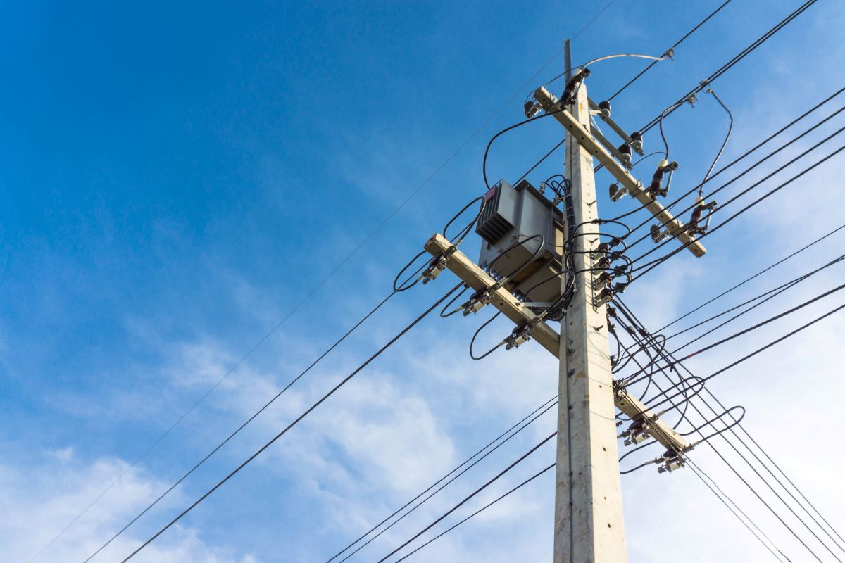 Pole Mounted Distribution Transformer