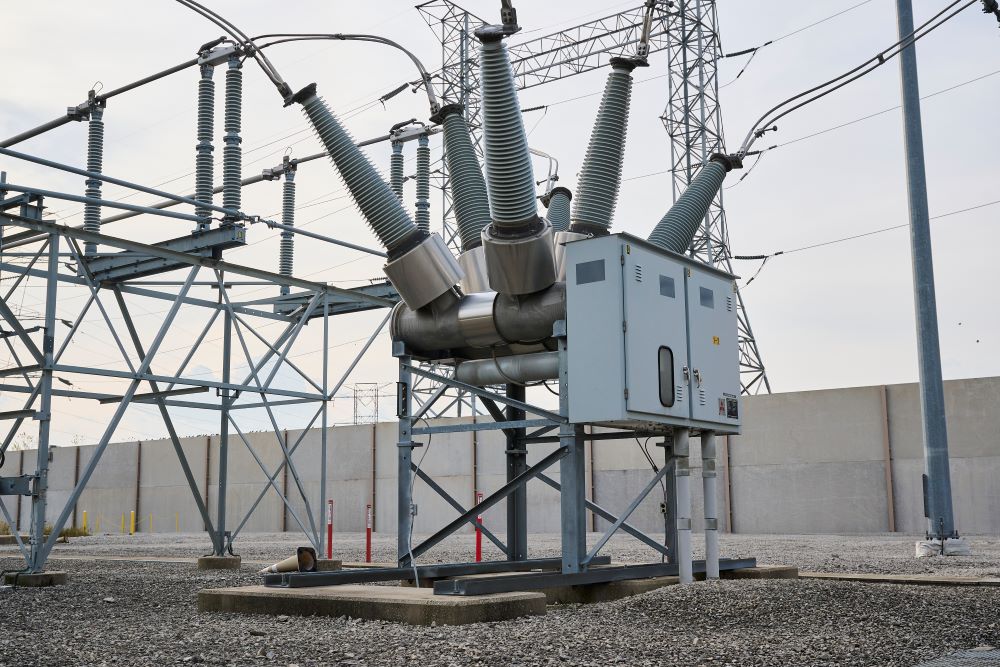 _DSC2322 circuit breaker in substation