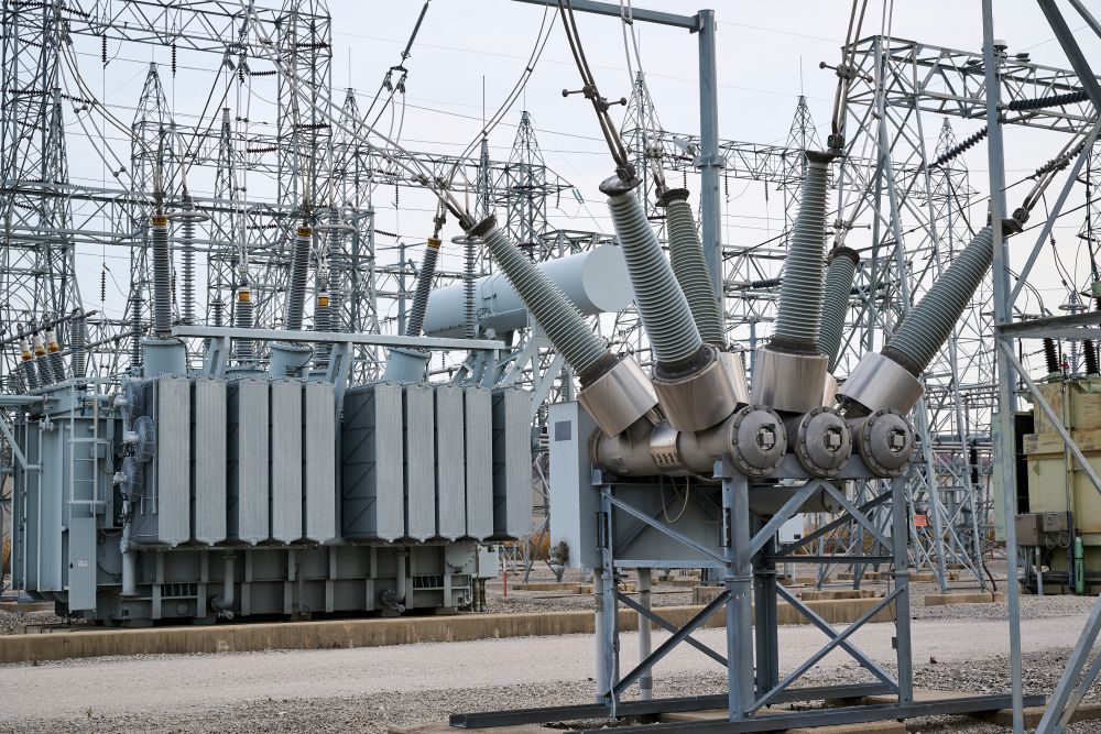 _DSC2292-edited Transformer and circuit breaker